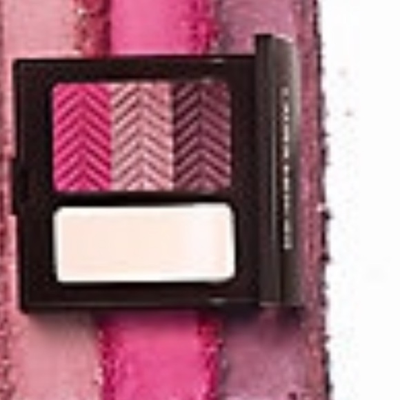 Laura Mercier Velour Lip Powder Collection - Paris - Picture 2 of 3